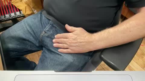 onlocationnyc online show from April 2026 12:16:02 AM