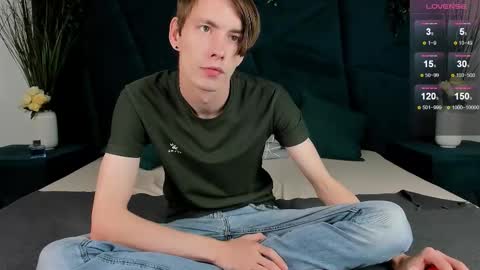 Erick  online show from October 2025 07:59:02 AM