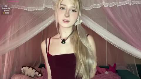 Snapshot of onlyeva1 chatting on May 2026 08:31:01 AM Eva online show from May 2026 08:31:01 AM