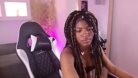 Snapshot of onyx_ebony chatting on October 2025 03:35:01 PM onyx_ebony online show from October 2025 03:35:01 PM