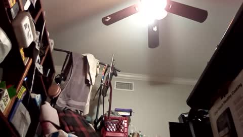 Snapshot of oohhdylandmt chatting on December 2024 12:40:02 AM Dmtbabe69 online show from December 2024 12:40:02 AM