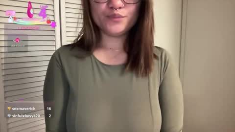 Miss Girly online show from November 2025 08:35:01 AM