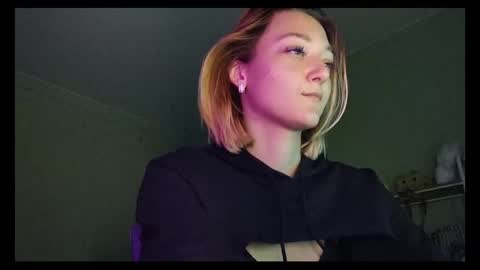 Melani  online show from March 2025 03:05:01 PM