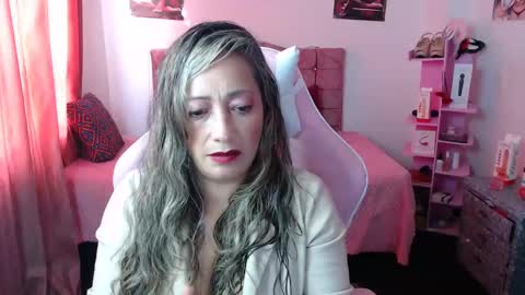 Snapshot of oriana_100 chatting on February 2025 07:10:02 PM oriana_100 online show from February 2025 07:10:02 PM