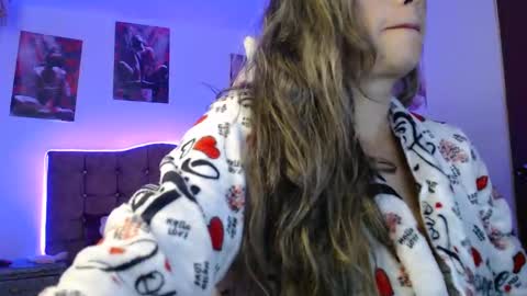 Snapshot of oriana_100 chatting on February 2025 03:26:02 AM oriana_100 online show from February 2025 03:26:02 AM