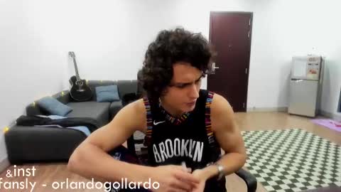 Snapshot of orlando__bloom chatting on January 2025 04:06:01 PM Fansly and Instagram -  online show from January 2025 04:06:01 PM