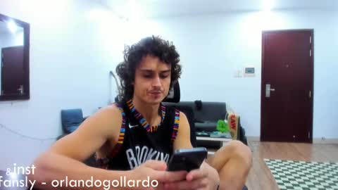 Snapshot of orlando__bloom chatting on January 2025 11:22:02 AM Fansly and Instagram -  online show from January 2025 11:22:02 AM