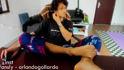 Snapshot of orlando__bloom chatting on January 2025 07:54:01 AM Fansly and Instagram -  online show from January 2025 07:54:01 AM