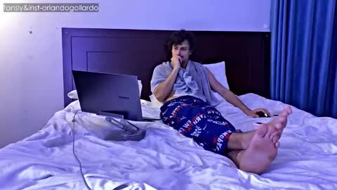 Snapshot of orlando__bloom chatting on October 2025 01:08:02 PM Fansly and Instagram -  online show from October 2025 01:08:02 PM