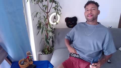 orlando_horny online show from October 2025 06:39:02 PM