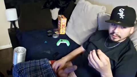 Snapshot of oscar1992toyota chatting on February 2025 07:23:02 AM oscar1992toyota online show from February 2025 07:23:02 AM