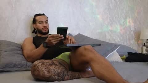 osher_cox online show from November 2025 02:43:02 AM