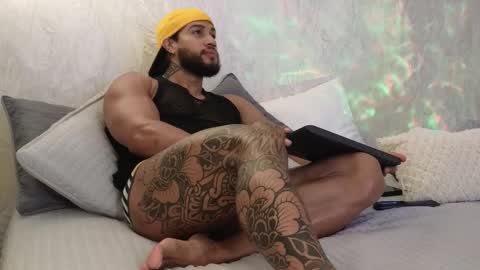 osher_cox online show from November 2025 02:21:01 AM