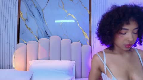 Snapshot of oshun_25 chatting on February 2025 11:49:02 AM Oshun  online show from February 2025 11:49:02 AM