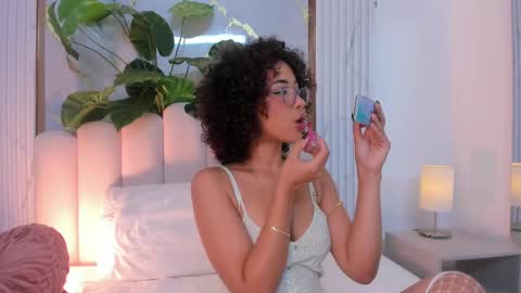 Snapshot of oshun_25 chatting on March 2025 11:53:01 AM Oshun  online show from March 2025 11:53:01 AM