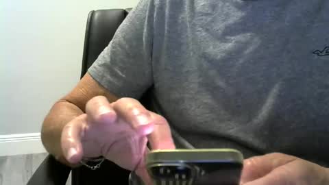 Ossi online show from December 2025 03:22:01 AM