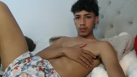 Snapshot of ostin_18hot chatting on October 2025 03:14:02 AM ostin 18hot online show from October 2025 03:14:02 AM
