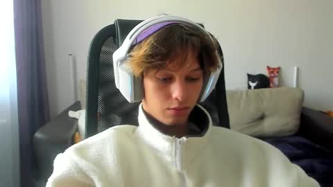 Ostin online show from September 2025 08:03:02 AM