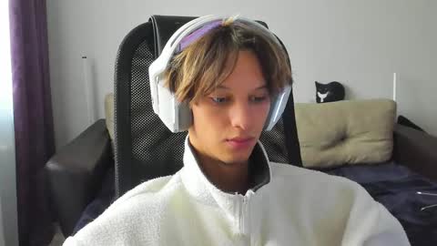 Ostin online show from September 2025 08:17:01 AM