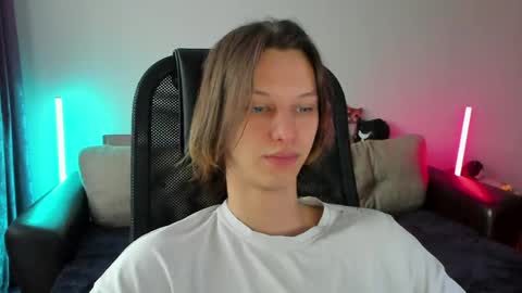 Ostin online show from April 2026 12:32:01 PM