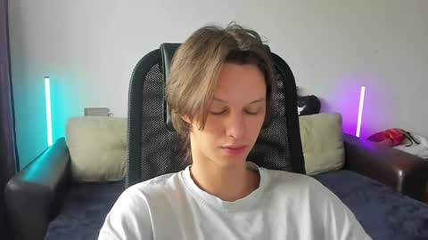 Snapshot of ostin_meoww chatting on May 2026 07:37:02 AM Ostin online show from May 2026 07:37:02 AM