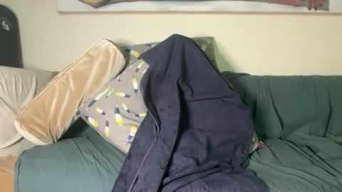 Snapshot of otterboy_1987 chatting on May 2026 02:13:01 PM Fraser Foxx online show from May 2026 02:13:01 PM
