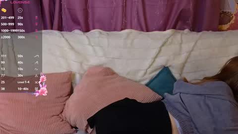 Mia online show from March 2025 12:45:01 PM