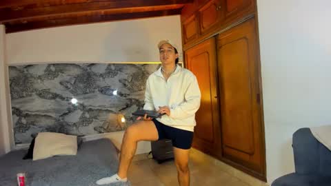 Otto Andrew online show from February 2026 09:01:01 PM