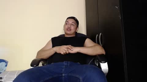 Snapshot of otto_stud chatting on September 2025 03:52:01 AM otto_stud online show from September 2025 03:52:01 AM