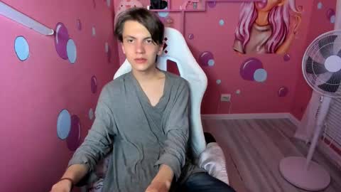 Snapshot of otto_williams chatting on October 2025 08:30:02 PM Otto online show from October 2025 08:30:02 PM