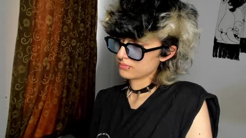 Otto 3 online show from December 2024 10:02:02 PM