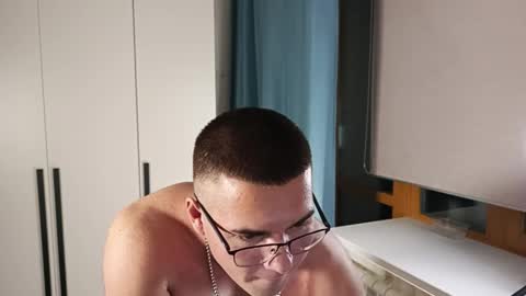 Oukorok online show from April 2026 08:28:01 PM