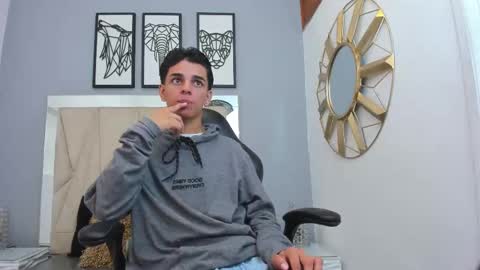 Snapshot of owen__johnson chatting on October 2025 12:13:02 PM Owen Johnson online show from October 2025 12:13:02 PM