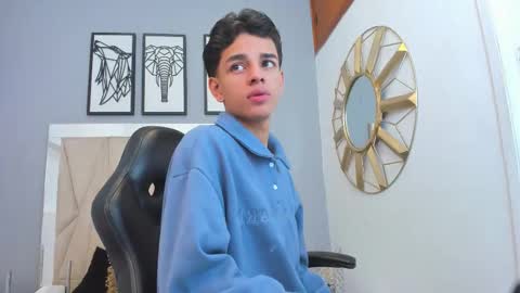 Snapshot of owen__johnson chatting on October 2025 11:33:01 AM Owen Johnson online show from October 2025 11:33:01 AM