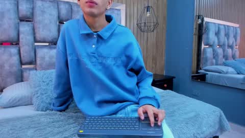 Snapshot of owen__johnson chatting on November 2025 11:47:02 AM Owen Johnson online show from November 2025 11:47:02 AM