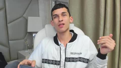 owen_stone1 online show from March 2025 11:23:01 AM