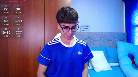 Owen  Independent model  online show from January 2025 05:45:02 PM