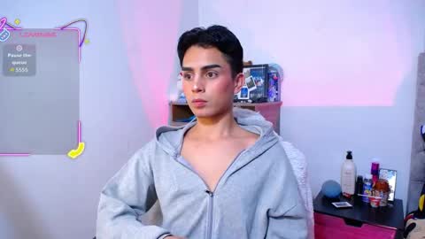 Owen  Independent model  online show from November 2025 05:51:02 AM