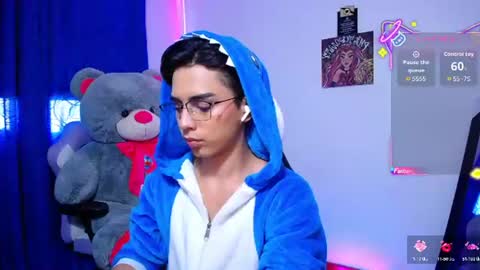 Snapshot of owenblue__ chatting on June 2026 01:48:01 PM Owen Independent model online show from June 2026 01:48:01 PM