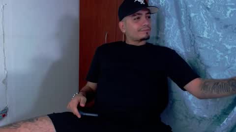 Snapshot of owenstonne chatting on February 2026 03:23:01 AM OWEN-STONE online show from February 2026 03:23:01 AM