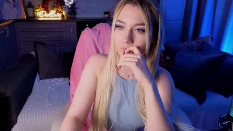 Snapshot of owlluree chatting on February 2026 08:43:01 PM Gretta online show from February 2026 08:43:01 PM