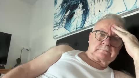 ozhairybearxxxx online show from December 2024 01:07:02 AM