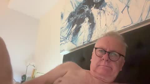 ozhairybearxxxx online show from December 2024 11:28:01 AM