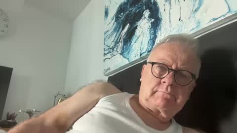 ozhairybearxxxx online show from December 2024 10:41:02 PM