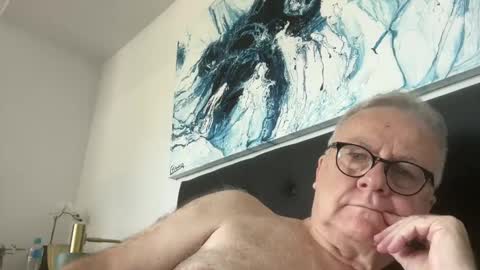ozhairybearxxxx online show from January 2025 03:26:01 AM