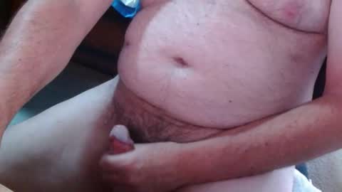 Snapshot of ozzieozzieoi chatting on November 2025 02:43:02 AM HairyolOz online show from November 2025 02:43:02 AM