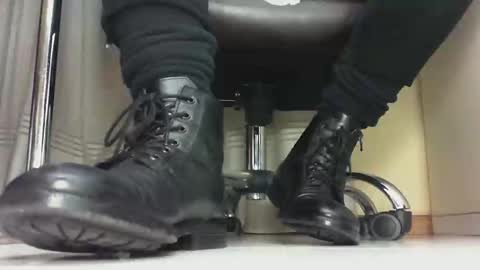 Snapshot of pablomenesssl chatting on February 2025 01:02:02 AM Pablo Meness online show from February 2025 01:02:02 AM