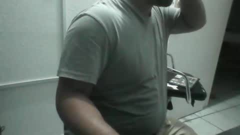 Snapshot of pablovc33 chatting on May 2026 06:09:02 AM pablovc33 online show from May 2026 06:09:02 AM
