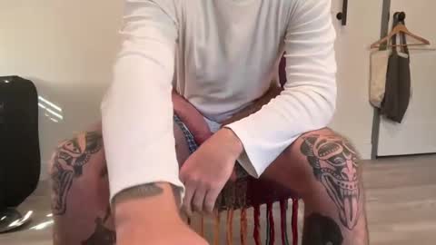 Snapshot of paddy_fuck chatting on December 2024 06:41:01 PM paddy_fuck online show from December 2024 06:41:01 PM