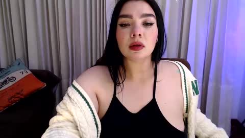 Snapshot of page_girl chatting on November 2025 02:00:01 AM Page 3 online show from November 2025 02:00:01 AM